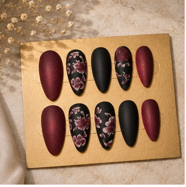 Velours Noir Fleuri