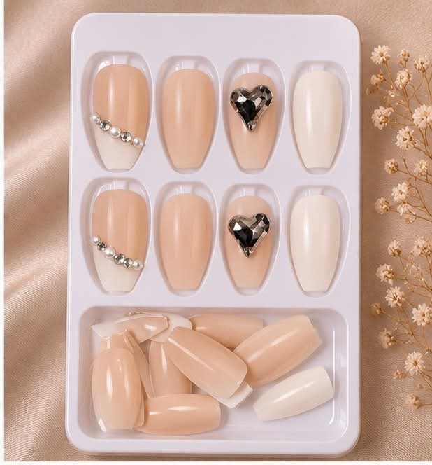 Blanc Nude Chic